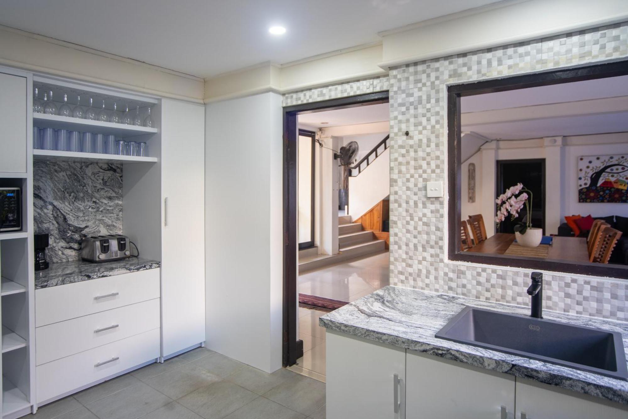 סמיניאק Villa Kibbi מראה חיצוני תמונה